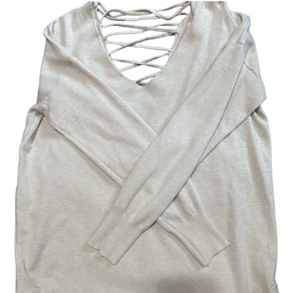 Criss cross back long sleeves - Picture 4 of 12